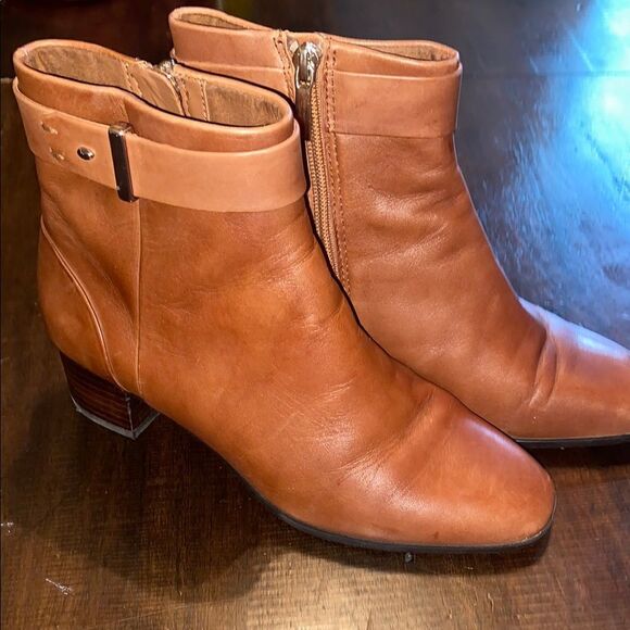 Essex Lane Cognac Colored Fall Booties Ladies 6.5 - Picture 1 of 10